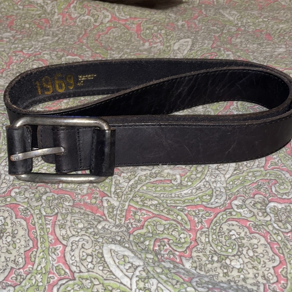 Gap brown, leather belt, distressed silver buckle size 40 - Picture 5 of 7